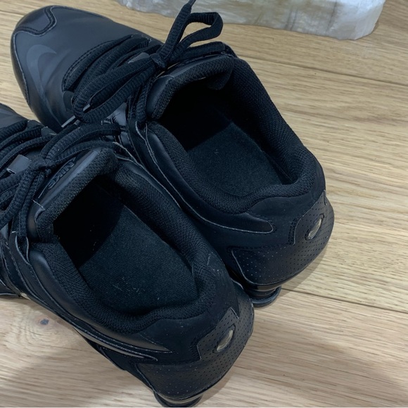 Nike Shox Triple Black Athletic Shoes (2024) Women’s Size 7 - Picture 8 of 9